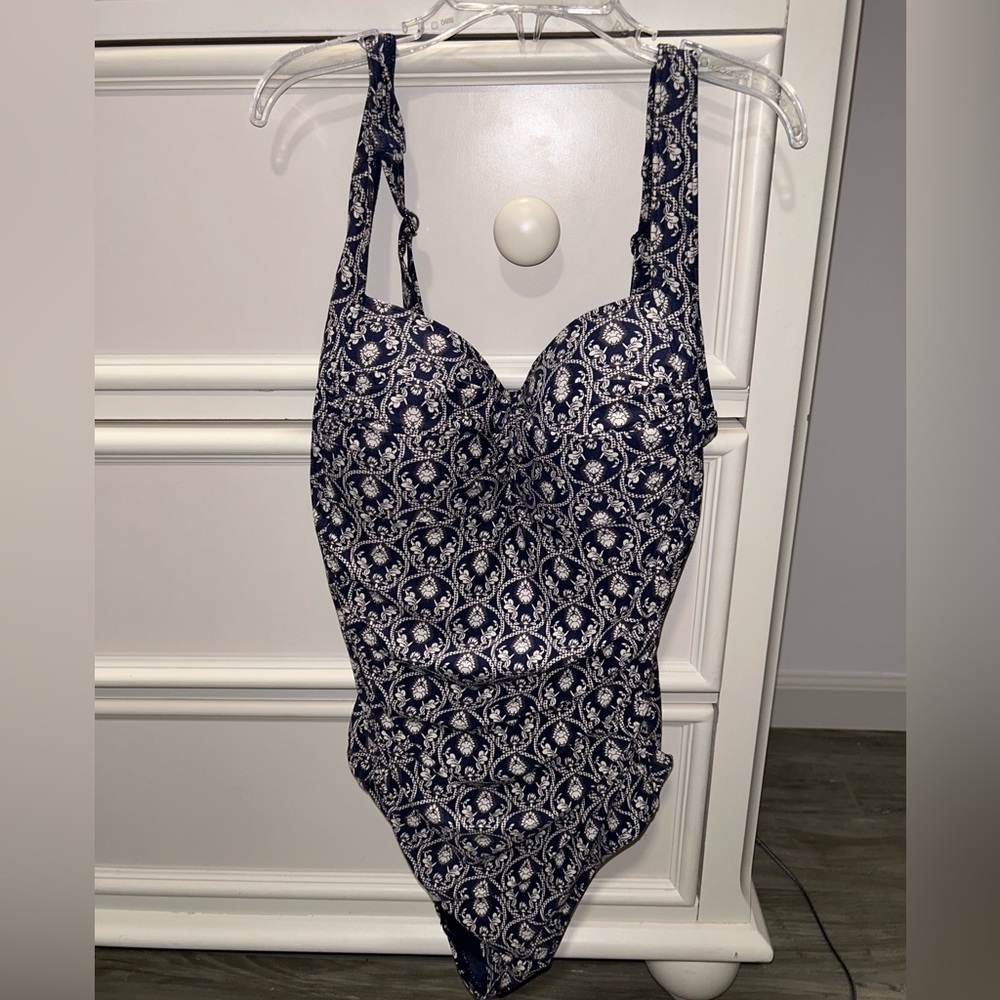 One Piece Swimsuit Built in Multifit Cups